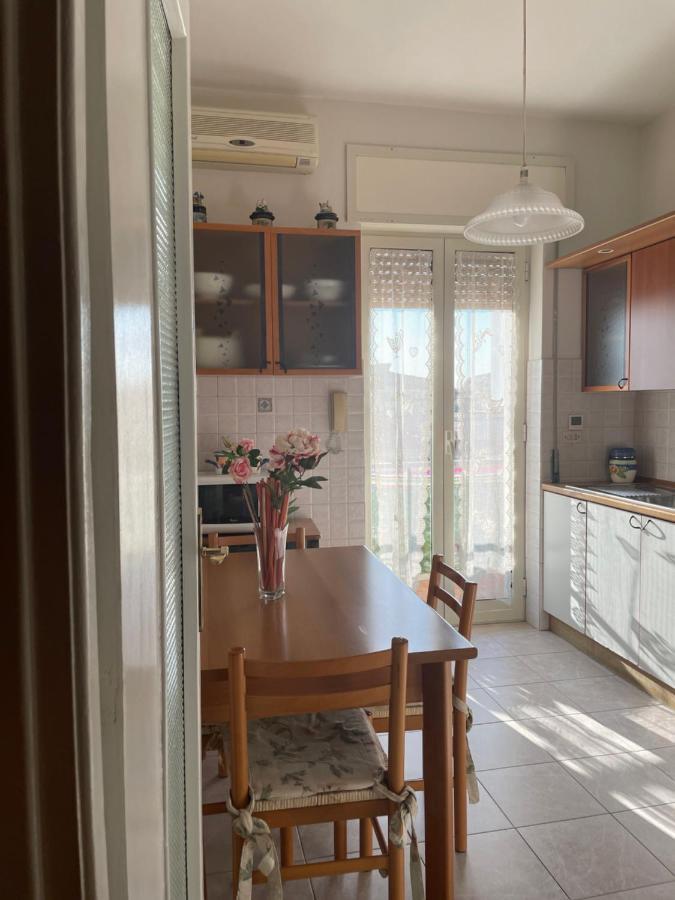 Sweet Emma Bed & Breakfast กาแซร์ตา ภายนอก รูปภาพ