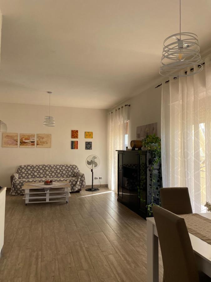 Sweet Emma Bed & Breakfast กาแซร์ตา ภายนอก รูปภาพ