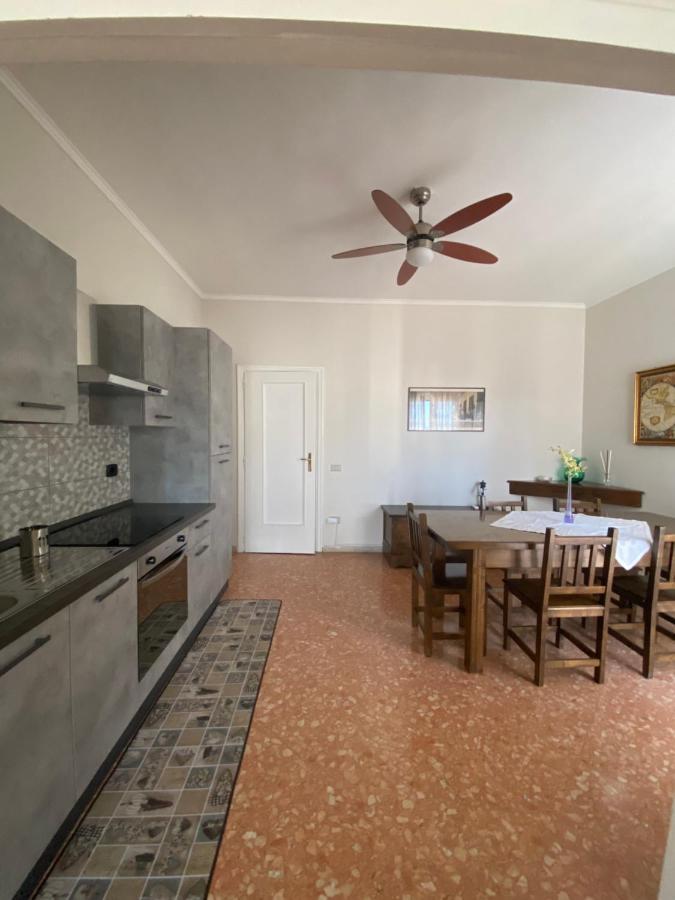 Sweet Emma Bed & Breakfast กาแซร์ตา ภายนอก รูปภาพ